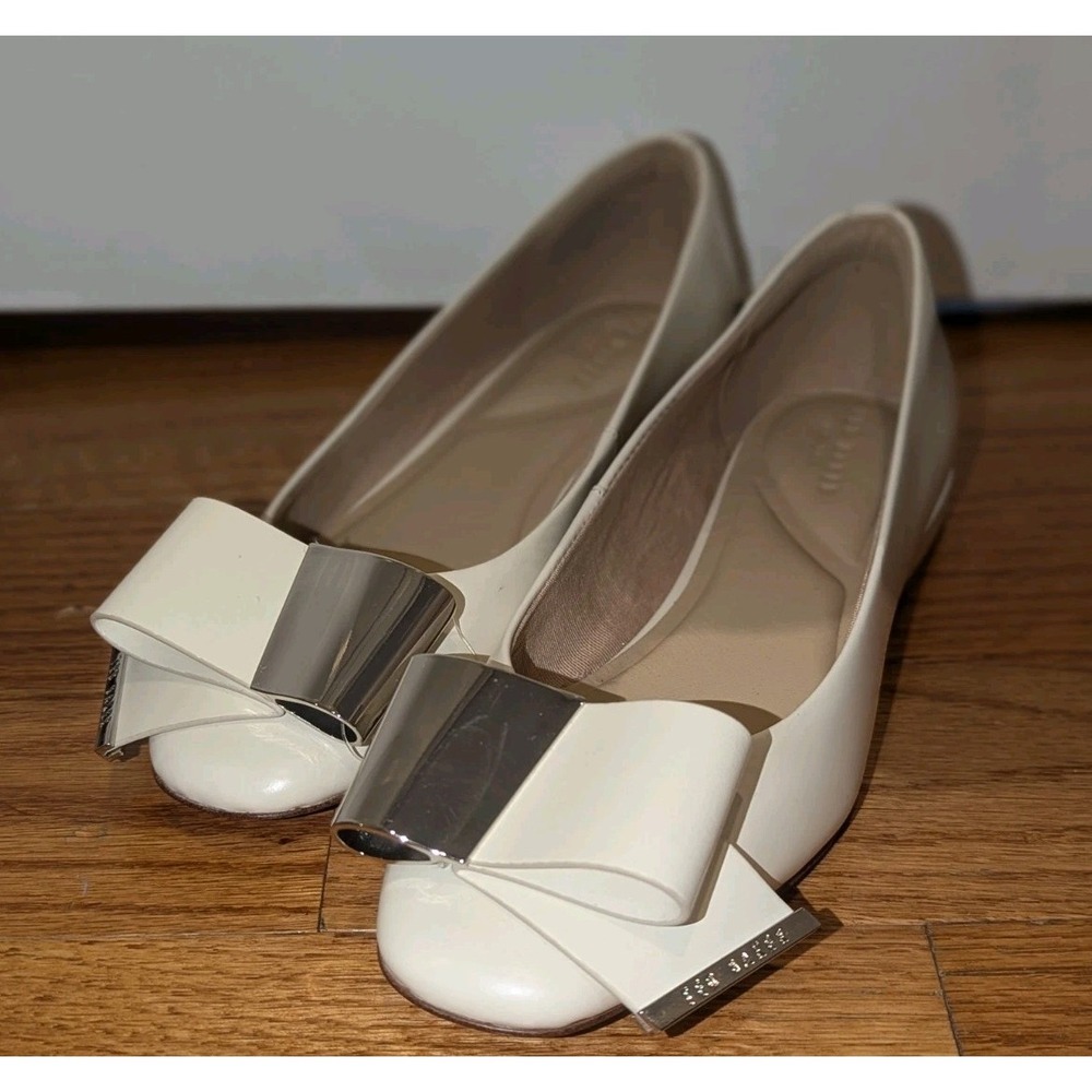 Quiet Luxury Coquette Bow Ballet Flats Ted Baker Cream Silver Women's US 5 NWOB